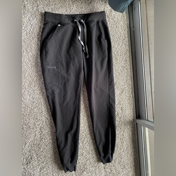 FIGS Zamora Black Jogger Scrub Pants Women's - Picture 2 of 7